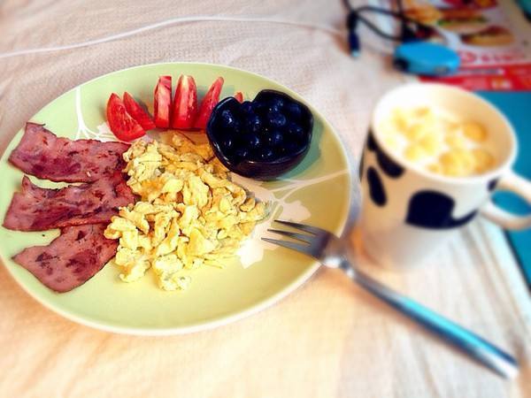 体检发现胆结石平时需要注意什么,在体检时查出有胆结石需要治疗吗