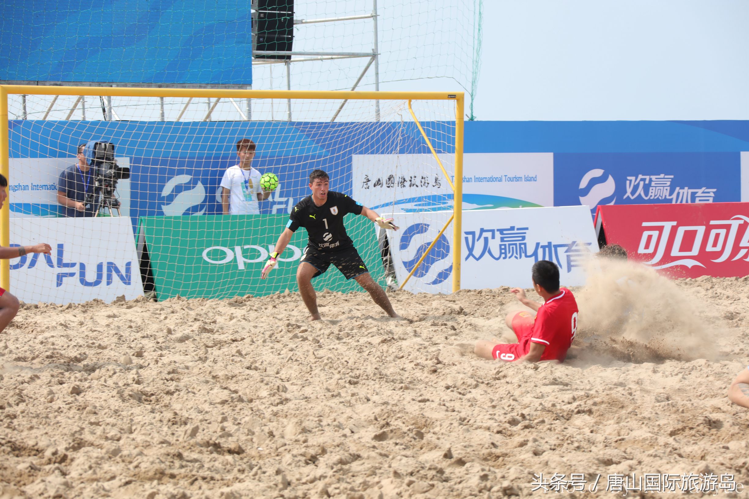 中国队胜乌拉圭,中国沙滩足球队vs乌拉圭