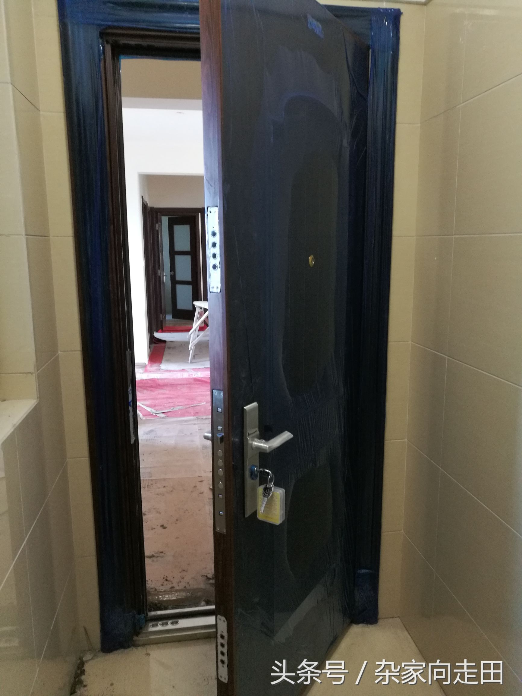 防盗门外开改内开演示图,入户防盗门内开好还是外开好