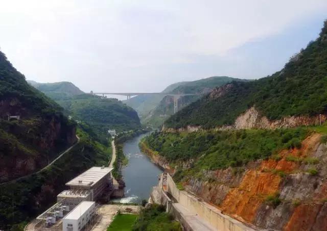 云南昆明悠闲的夏天避暑环境,昆明周边最好的避暑城市