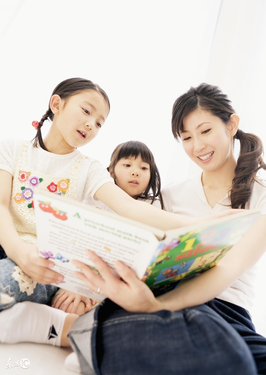 《孩子，老爸陪你玩故事书》丁宝爱上阅读的教养手册