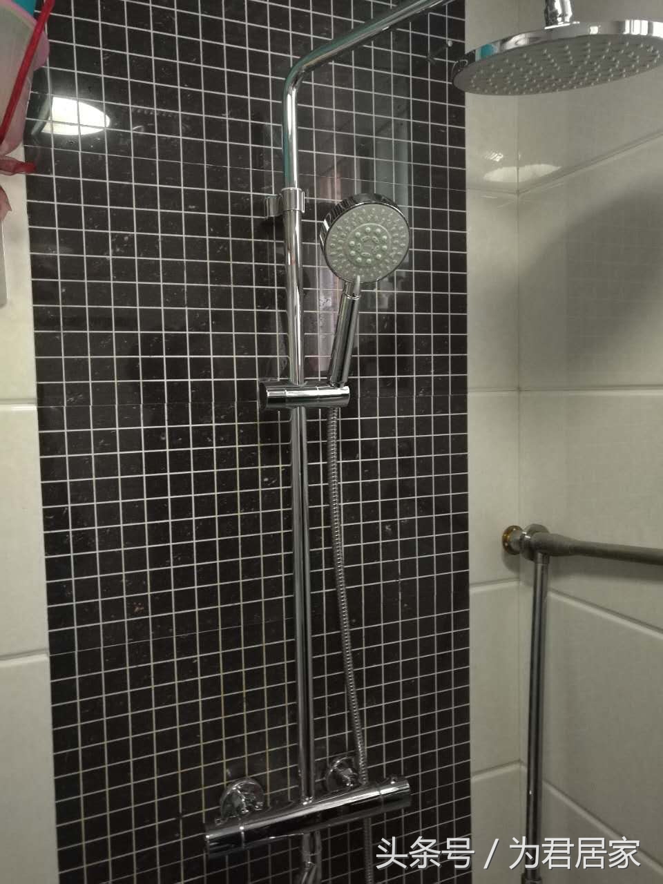 花洒为啥用不了好久就破,花洒出水口的小孔怎么处理