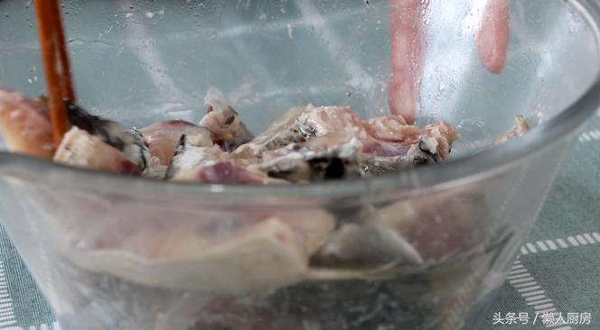 张亮砂锅鱼头煲,张亮中餐厅鱼汤的做法