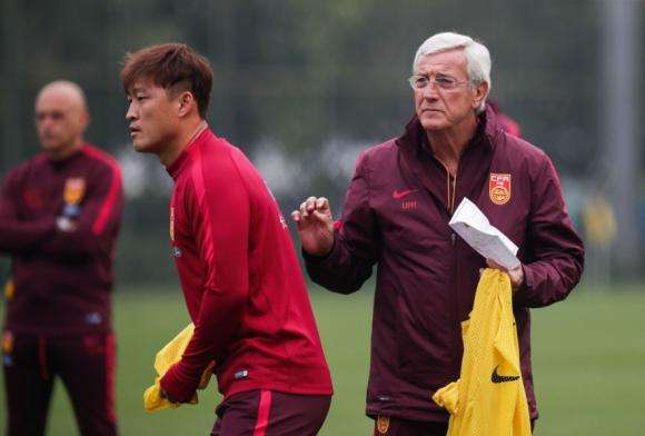 中国足球队最新比赛消息7比0,中国足球全场被吊打