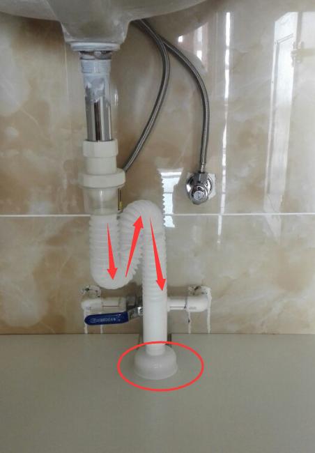 卫生间面盆下水出现恶臭,洗手间洗脸池下水管返臭