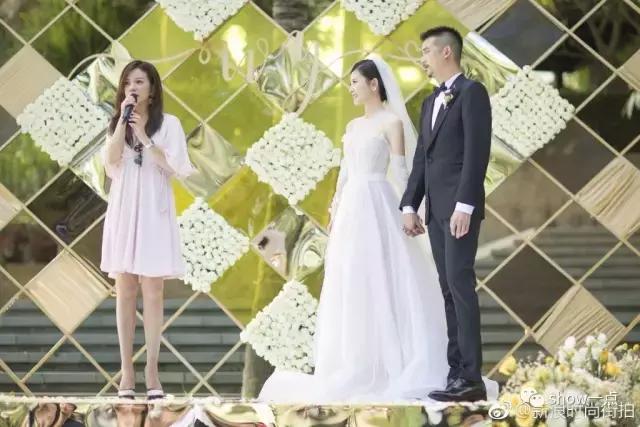 赵薇穿搭夏装,女人学赵薇穿衣搭配