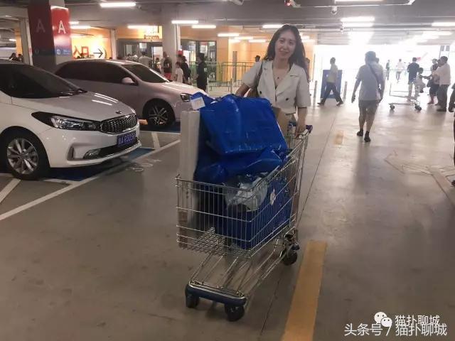 带聊城网友提前感受济南宜家的魅力，不仅人多购买力也爆棚