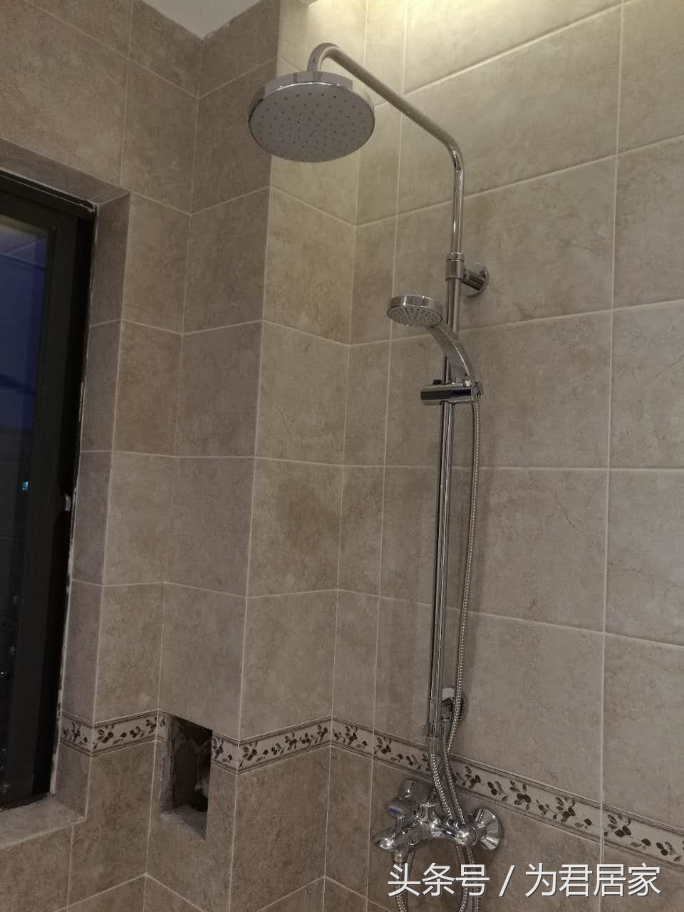 花洒为啥用不了好久就破,花洒出水口的小孔怎么处理