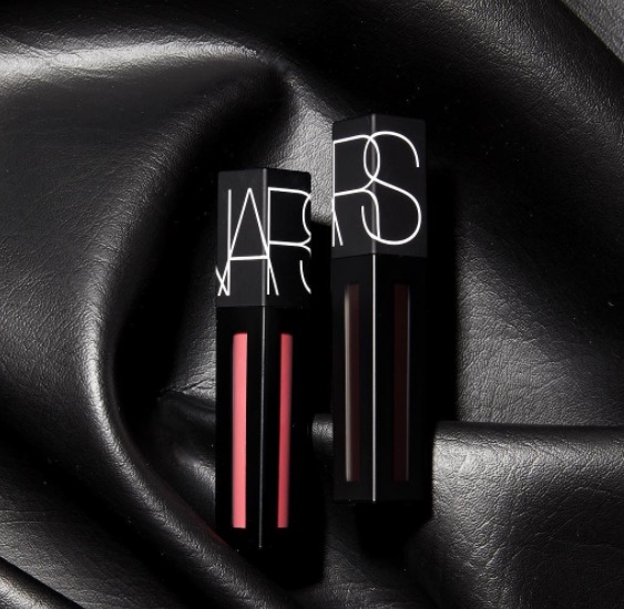 赵丽颖和杨幂白西装,别人家的男友