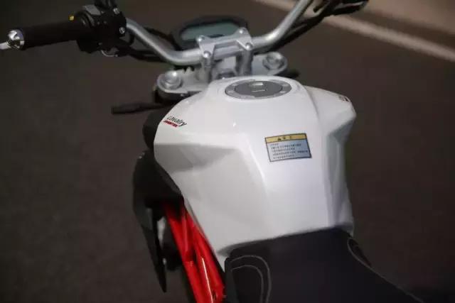 小幽灵ad125摩托评测,小幽灵ad125摩托车