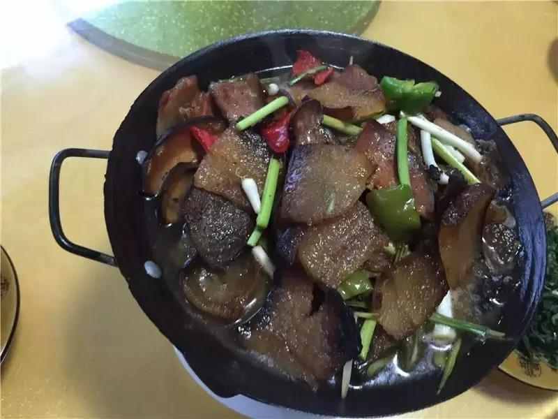 安徽金寨农村土灶厨房,金寨农家小院土灶