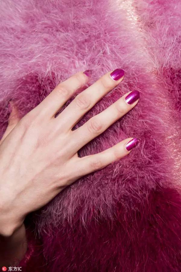 打个赌！看完这100款时髦美甲，你会种下一片草原