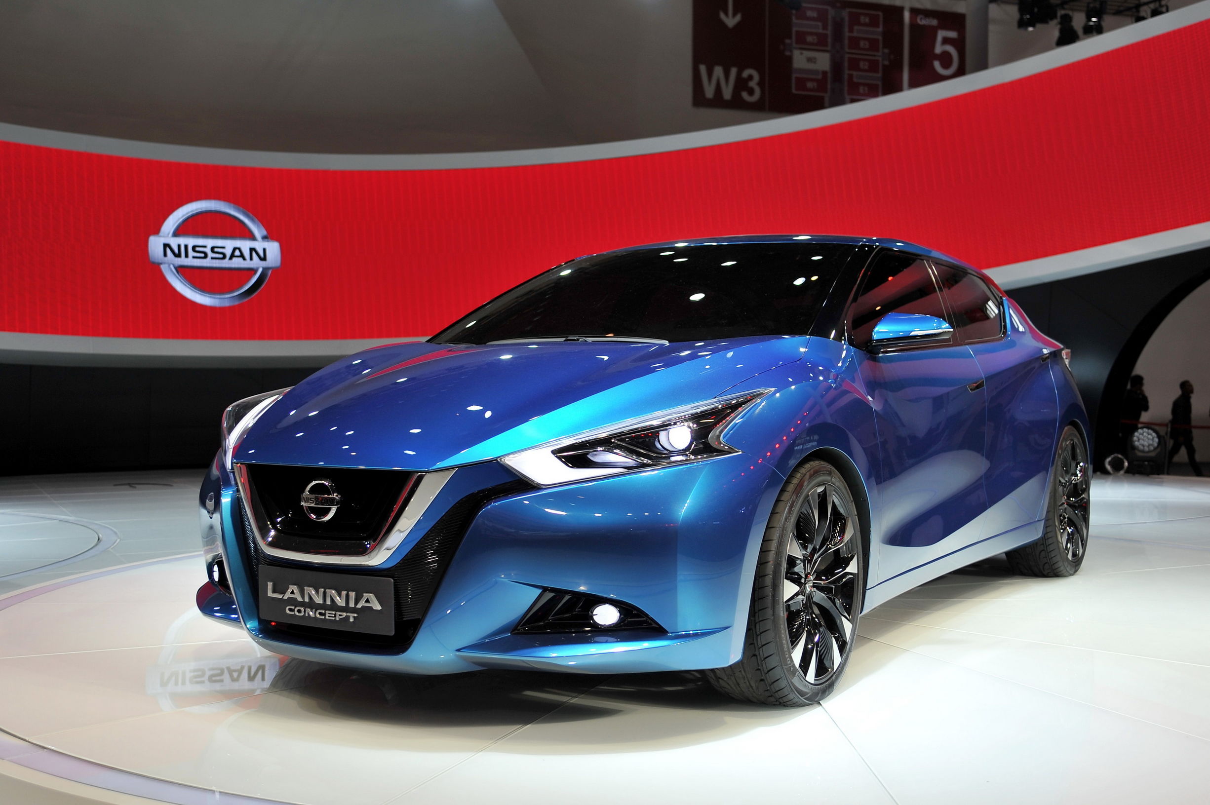 16年蓝鸟外观,蓝鸟最经典的是哪一款