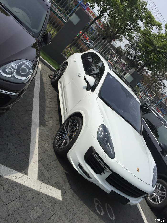 保时捷选配大轮毂多少钱,保时捷加价7000