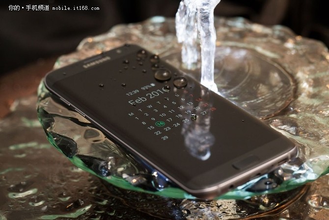 行水哪个最划算？三星S7S7edge版本解析