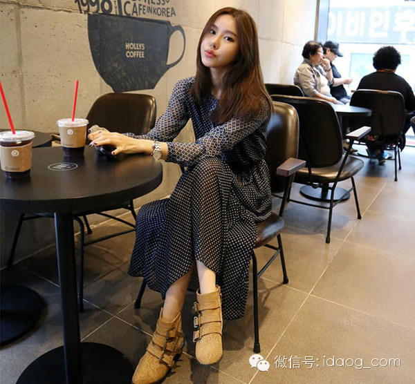 有一种迷人的雪纺裙,减龄碎花雪纺裙