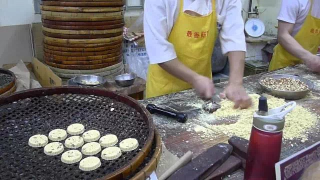 澳门土特产在哪里买最便宜又好吃 (澳门有什么好吃特产零食)