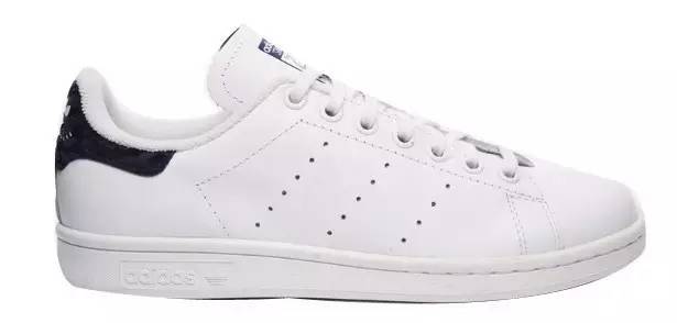 一双小白鞋怎么搭配衣服,一双小白鞋搞定今夏所有搭配