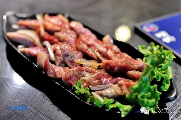 山东小伙创建了”烧+烤“新模式，玩活沈阳长白社区小餐饮