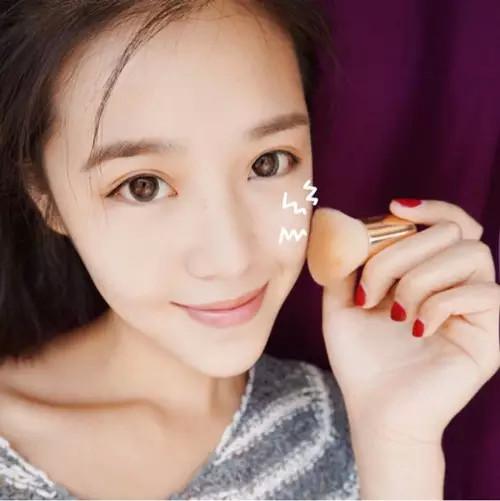 bb霜快速上妆手法视频,初学者bb霜怎么涂好看