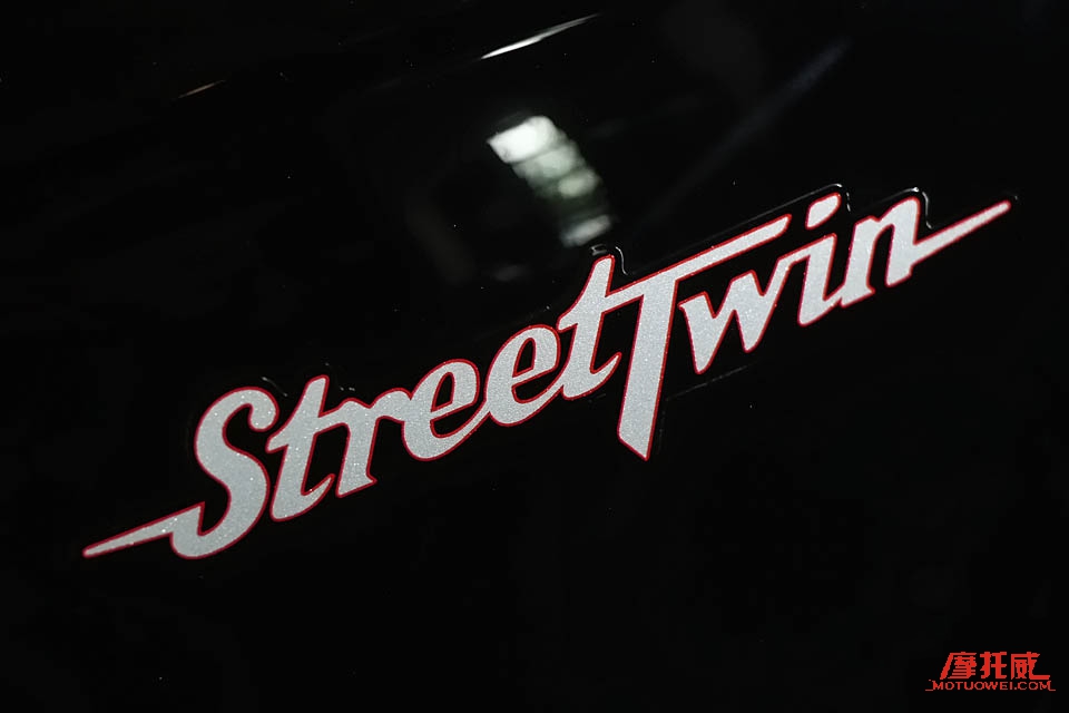 凯旋bonneville1200,凯旋bonneville红色