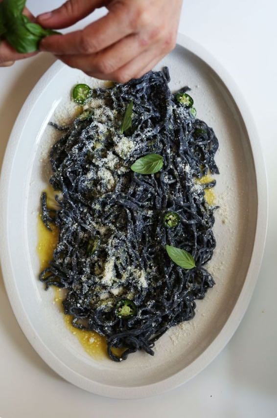 米坦墨鱼汁意面,无法抗拒的美餐