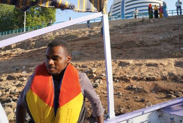 北石:在非洲苏丹被请到警察局过夜是怎样的体验