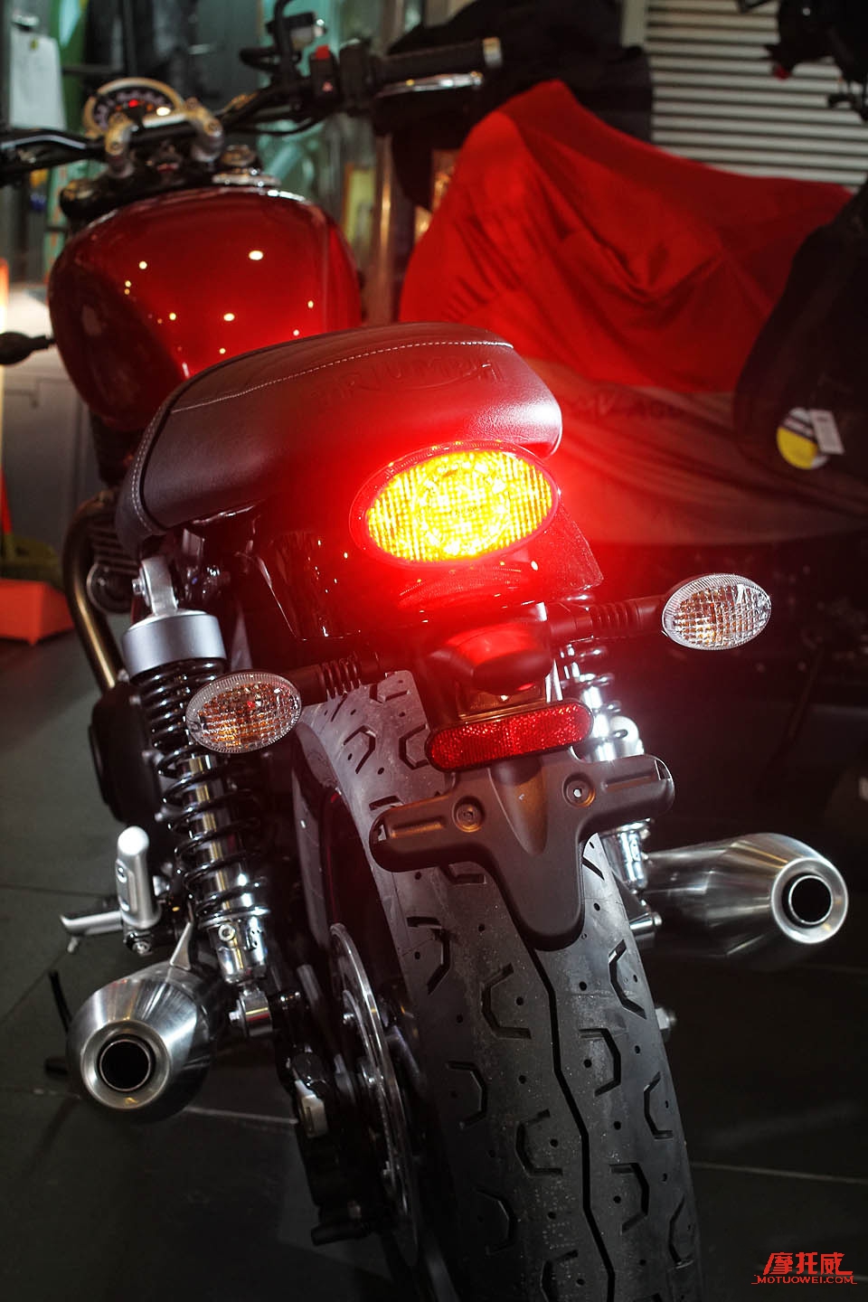 凯旋bonneville1200,凯旋bonneville红色