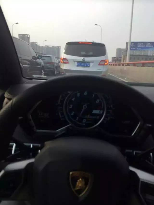 福利大放送豪礼送不停,福利大放送轻松购好车