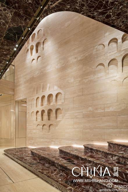 芬迪fendi法棍pvc透明包,芬迪fendi大法棍