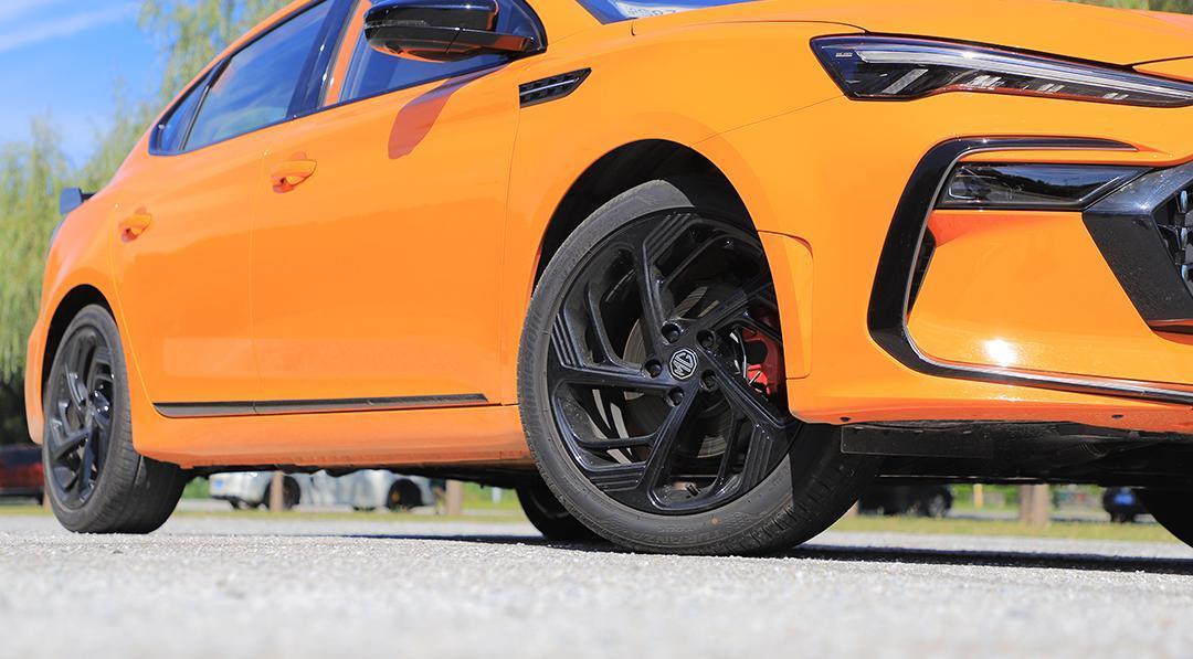 名爵mg6pro最划算的配置,名爵6protrophy豪华版试驾