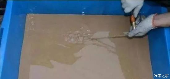 变速箱油和水箱串油了怎么维修,变速箱油从水箱漏出来怎么办