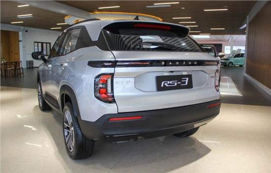 宝骏rs-3裸车手动精英型裸车价,新宝骏rs-3和奇瑞瑞虎5x哪个好