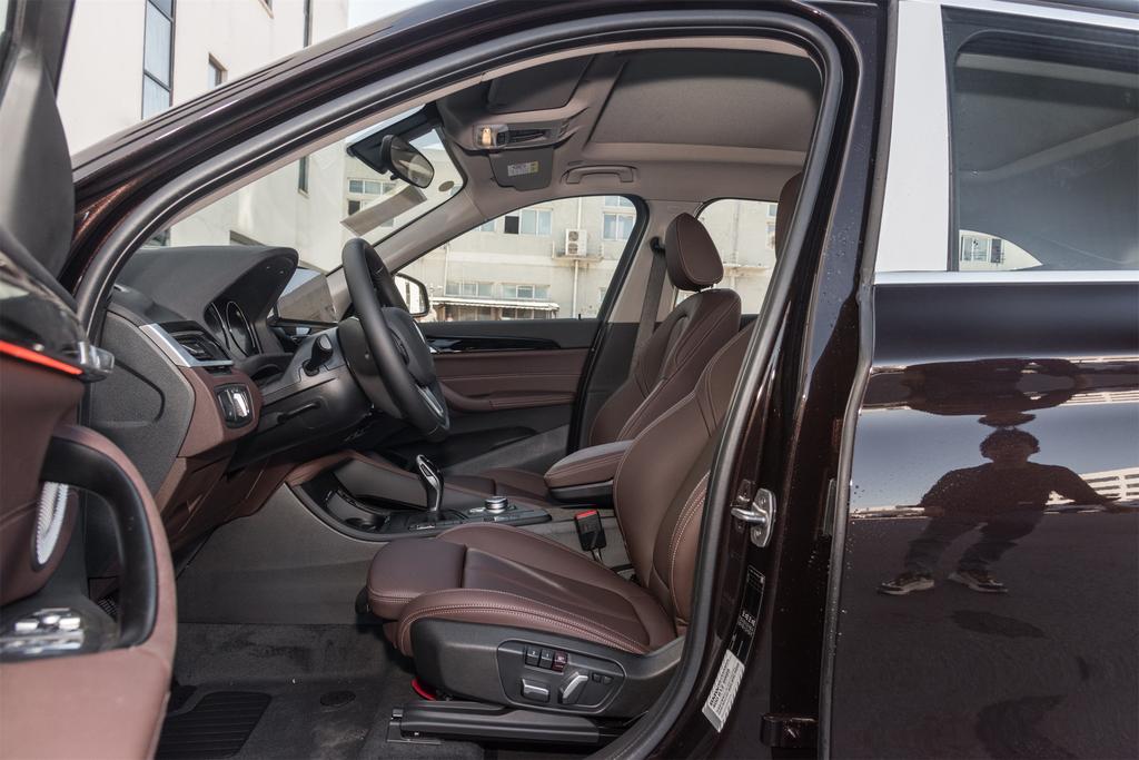 宝马x1零首付活动,宝马新x1五年免息零首付