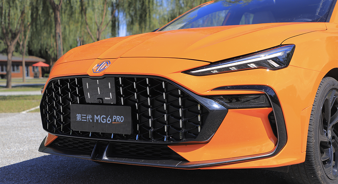 名爵mg6pro各种比拼,名爵mg6pro黑武士试驾