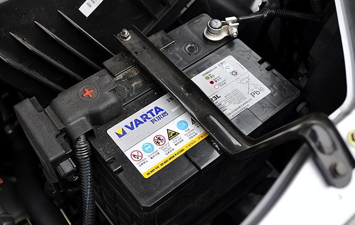 蓄电池保养的正确方法,蓄电池维护与保养注意事项