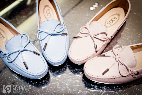 有折扣丨没买新包新鞋新衣服的，都奔这儿去了！