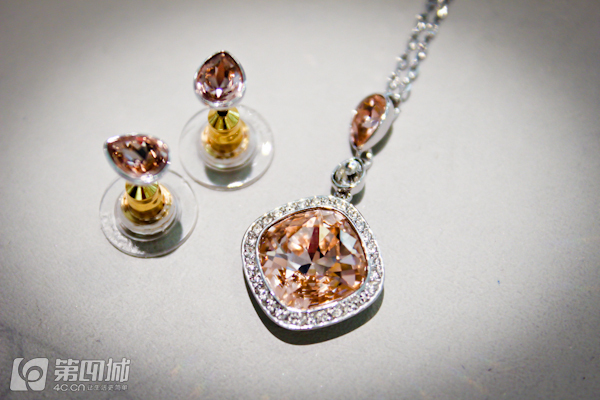 有折扣丨没买新包新鞋新衣服的，都奔这儿去了！