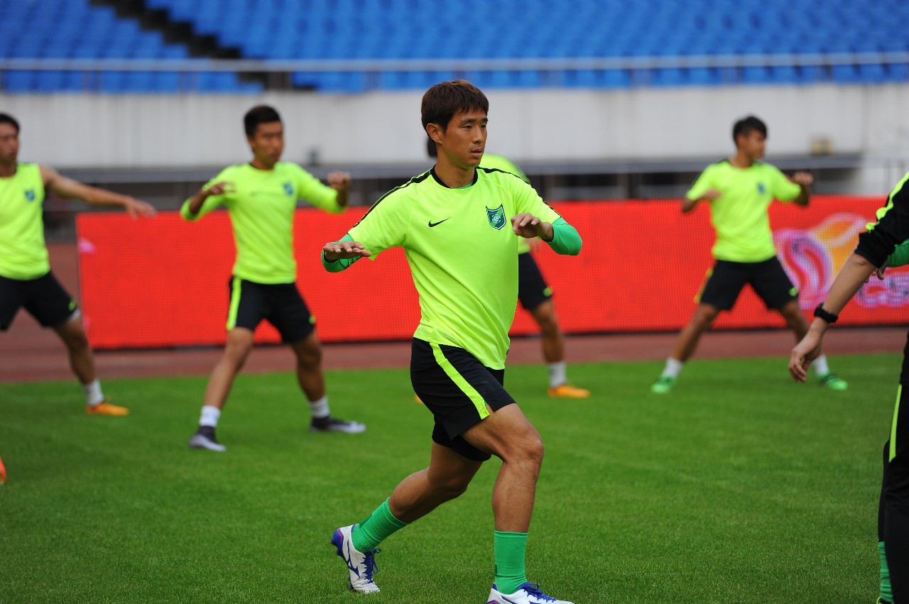 周日，一起去黄龙战斗！绿城说准备好了！志杰也来拉人气！为开门红转起！