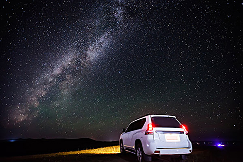 若尔盖草原房车营地,草原深处的房车营地