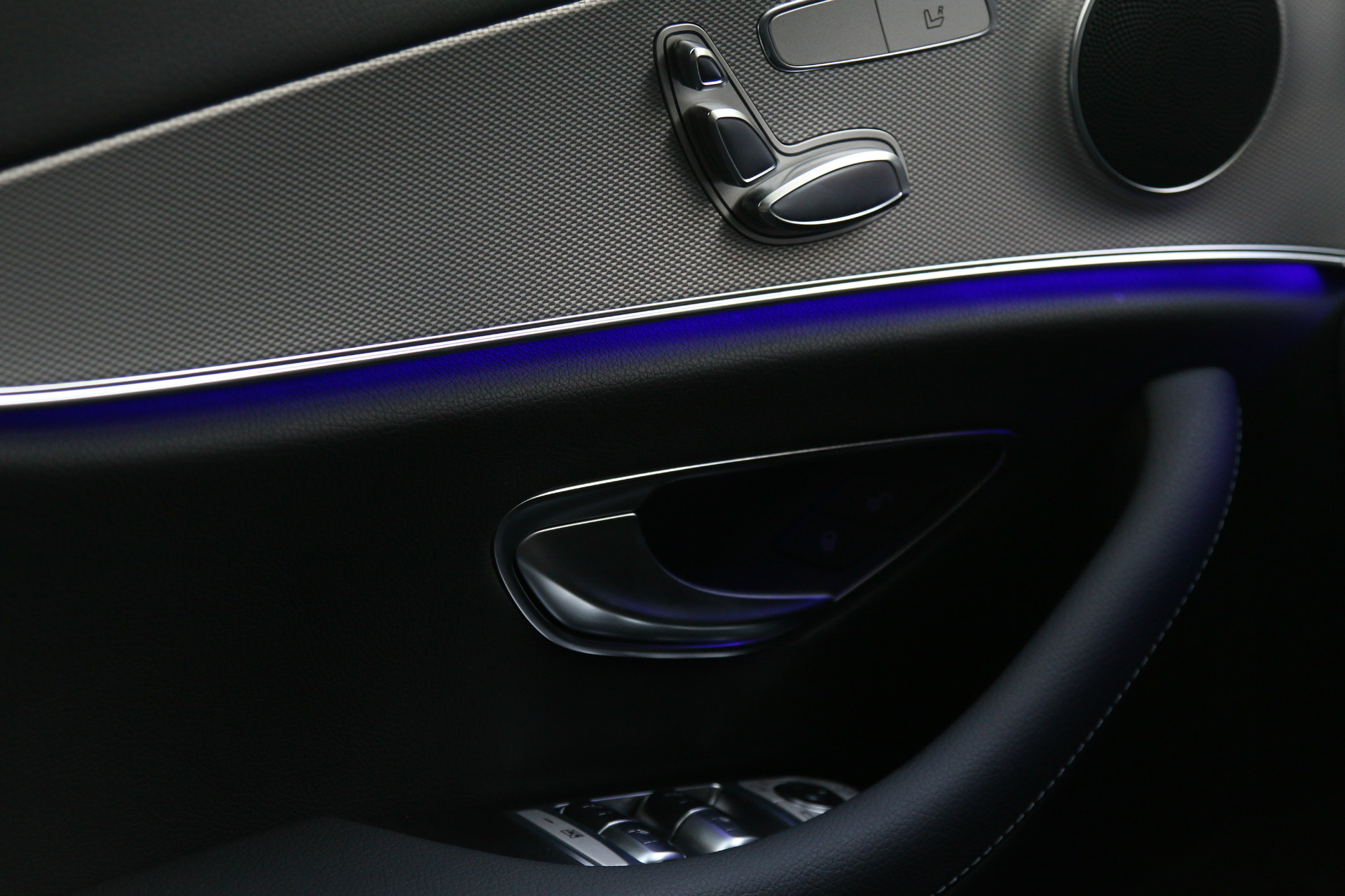 奔驰e级e200的争议点,奔驰e级2024款e200配置参数