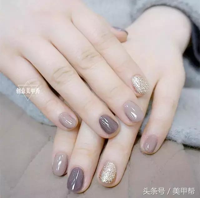 夏天的美甲款式短指甲显白,指甲又短又宽怎么美甲