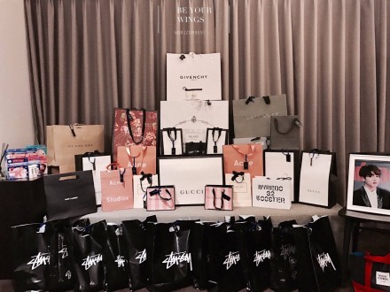 送给追星朋友的礼物田柾国,粉丝给田柾国惊喜