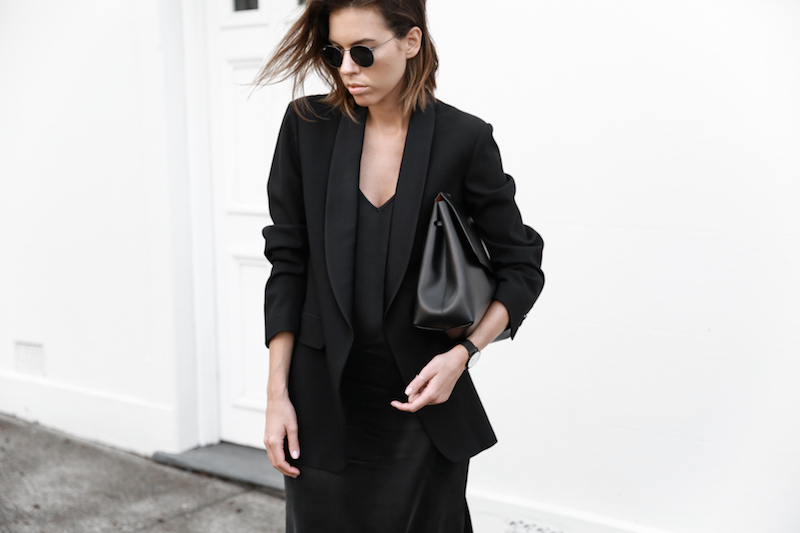 风靡时尚圈的slipdress，普通人应该怎么穿