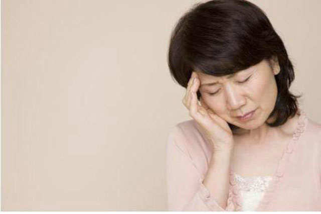 绝经后吃什么药缓解更年期症状,更年期潮热汗出吃什么药缓解症状