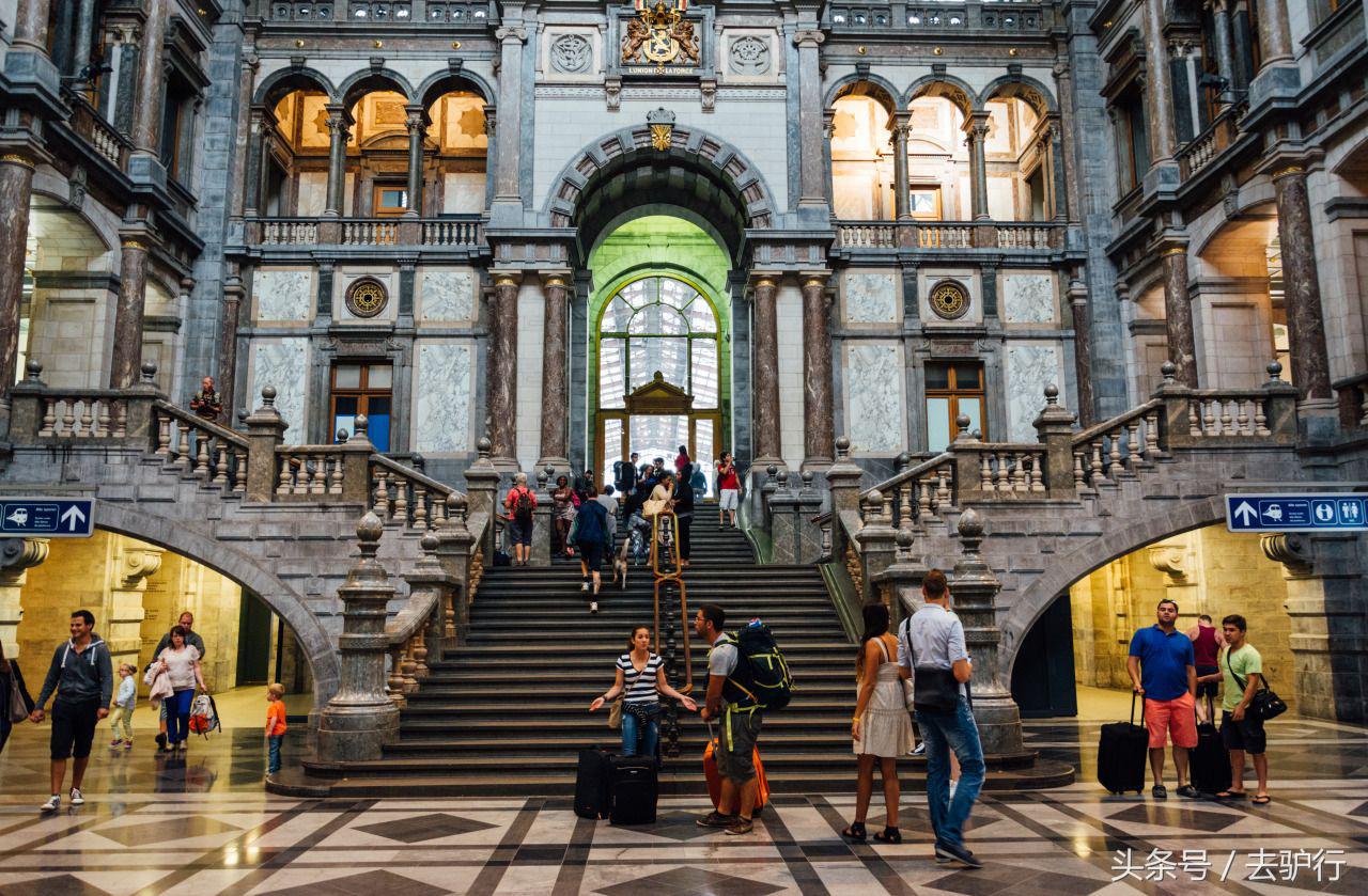 这条街女人会为它不惜一切，男人会为它掏空钱包