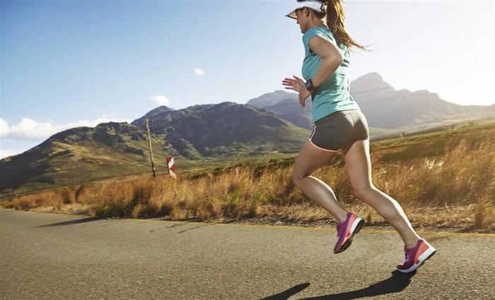 100米竞速跑鞋推荐500以内,美津浓跑鞋推荐500左右跑鞋