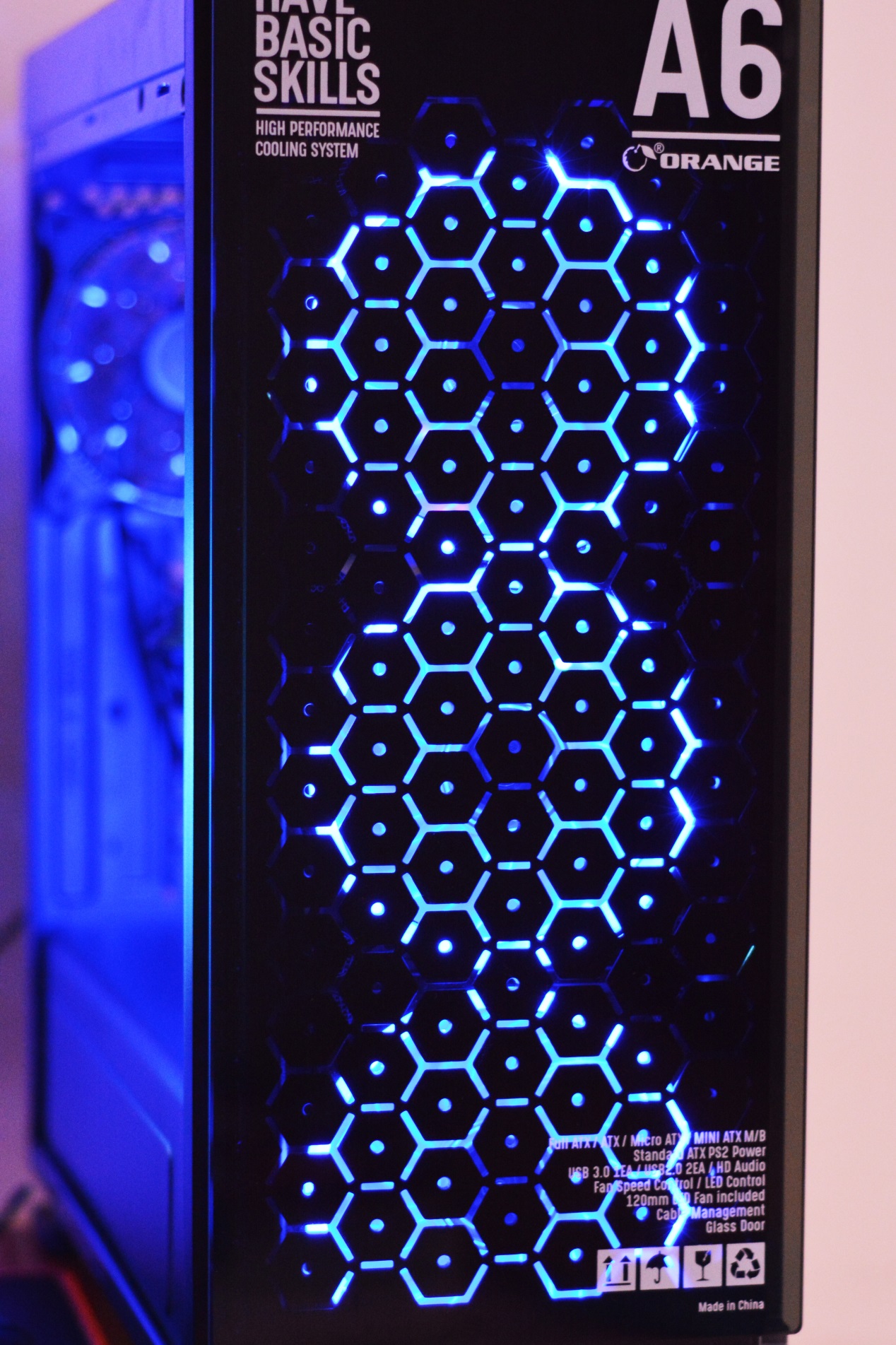 炫酷电竞游戏机箱哪家强,炫酷电竞游戏电脑机箱推荐