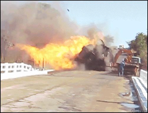 我想，把同桌地上的那个小东西拿过来我用