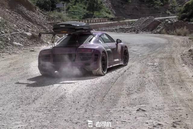 开辆超跑去*藏西**！最后看看几百万的奥迪R8破成啥样了？